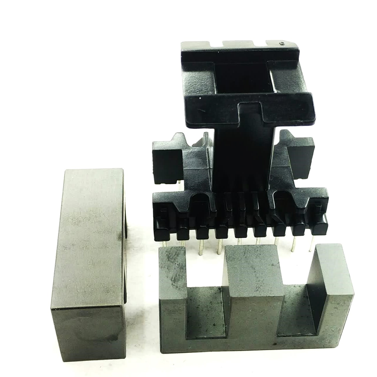 هسته فریت و قرقره EE42-21-15 ایستاده 18 پین هسته فریت و قرقره EE42/21/15 ایستاده 18 پین